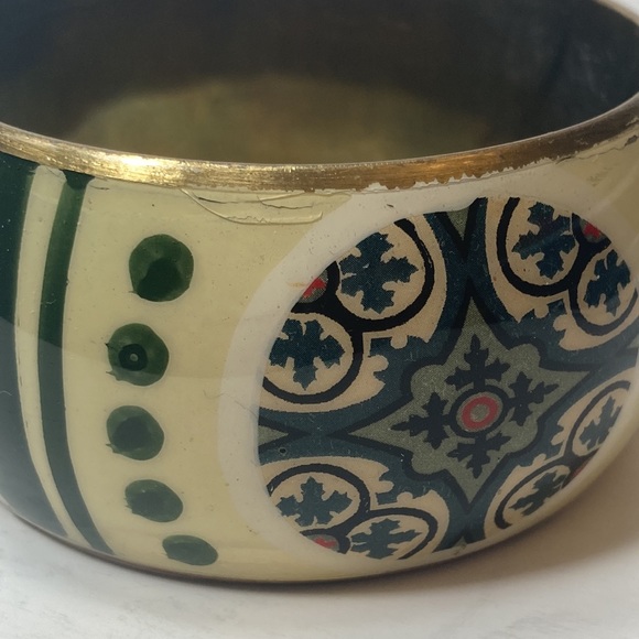 Enamel Metal Bangle Bracelet Cream Green - Picture 7 of 15